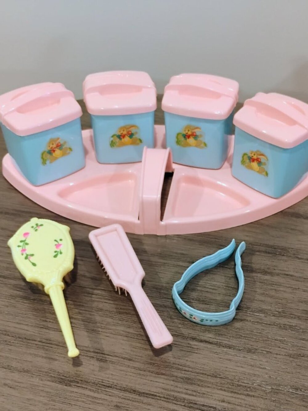 Vtg 70s Pink & Blue Doll Vanity Caddy - 12pc Set - Rare Bunny Sticker Motif - Picture 5 of 12